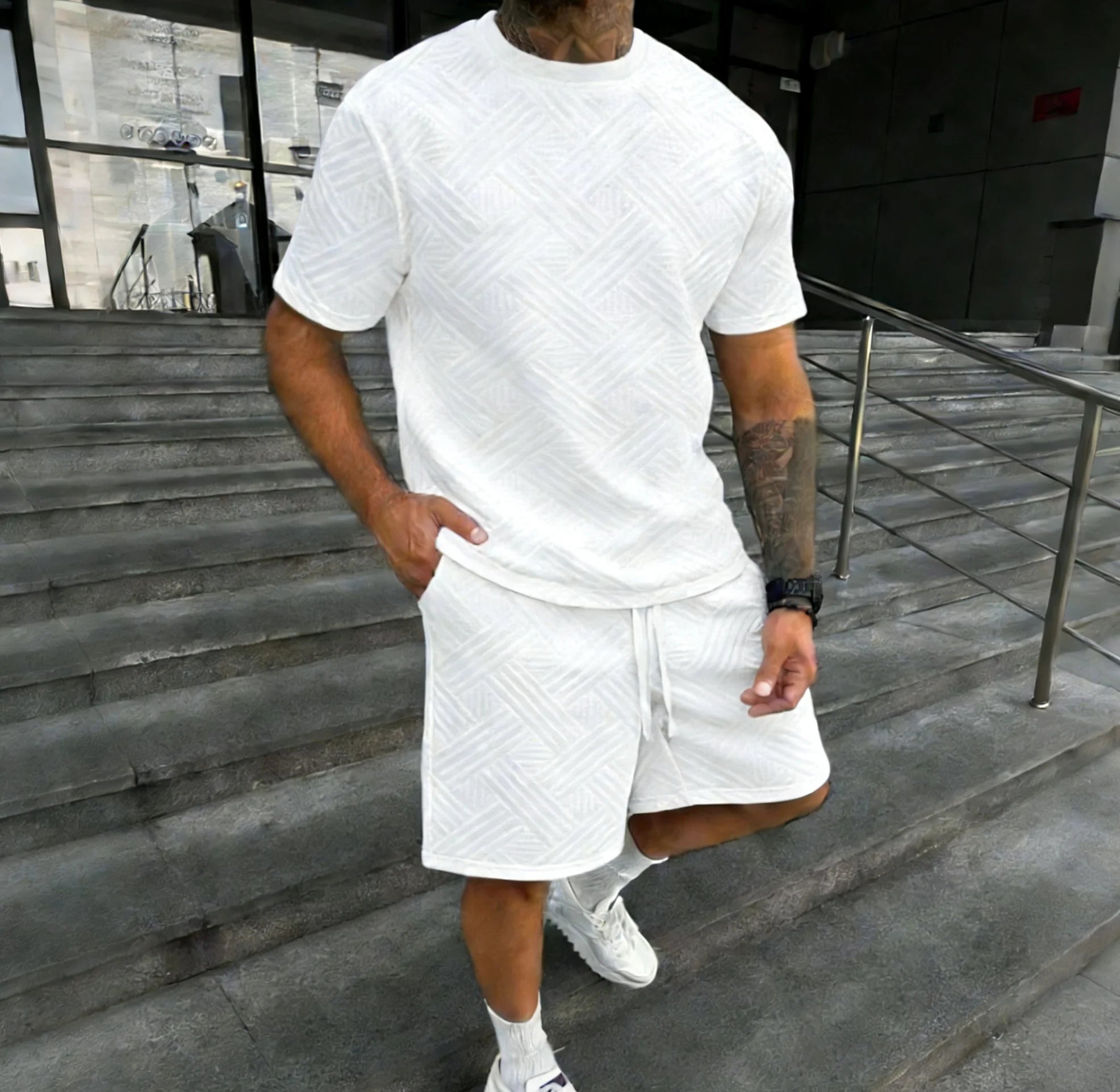 2026 Men's Summer Beige Geometric Textured 2 Piece Set Crew Neck Short Sleeve T-Shirt & Drawstring Shorts Tracksuit