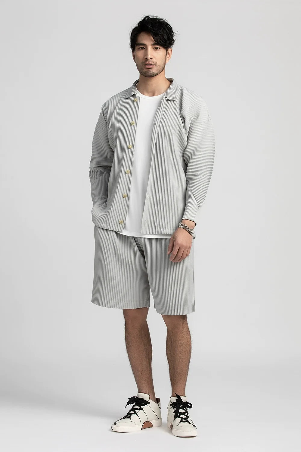 Miyake Pleated Shorts For Men Five-point Pants Baggy Casual Sports Shorts Japanese Pleated pants