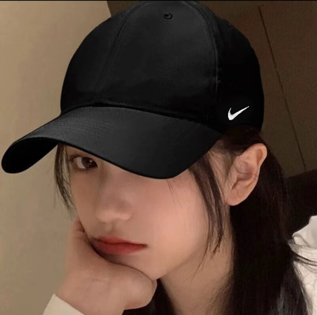 Nike Logo Design Cotton Polyester Fiber Duckbill Cap  Unisex  Couple Style  Black