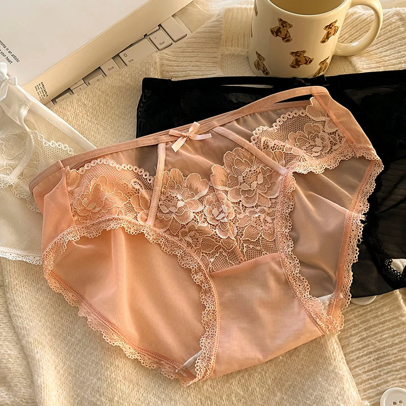 1Pcs Women's Underwear Panty black Sexy Lace Panties Girl Hollow Comfort Briefs Mid Waist Seamless Underpants Female Lingerie