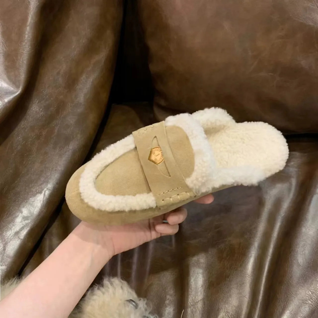 Women's slippers 2025 autumn and winter warm fur half slippers for wearing outside slippers