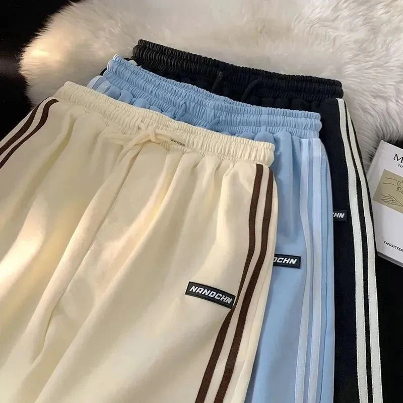 Side Striped Sweatpants Women High Waisted Loose Straight Running Shorts Summer Fashion Casual Black White Wide Leg Shorts
