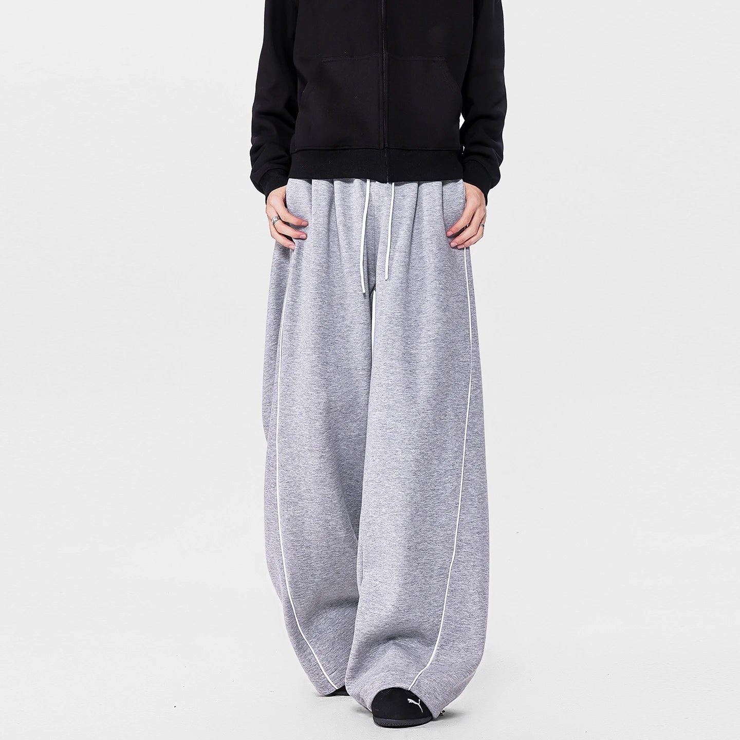 Men's Minimalist Oversized Wide Leg Sweatpants Contrast Stripe Drawstring Waist Streetwear Pants