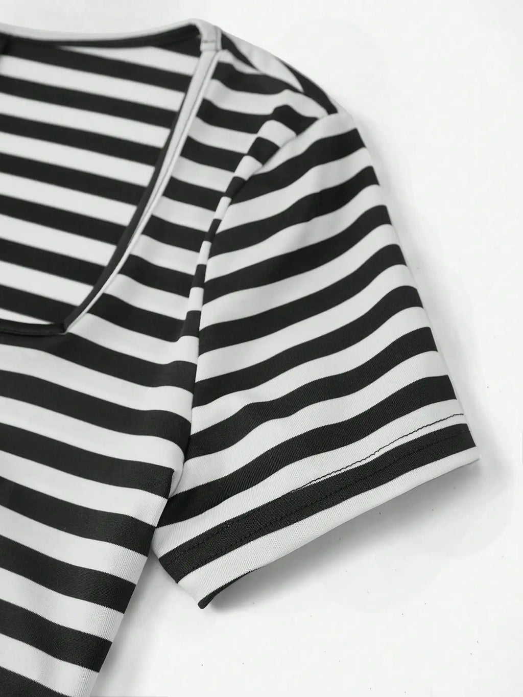 3 Pieces Summer slim fit T-shirt women's sexy short sleeved  U-neck low cut solid color basic black/white Korean style crop top