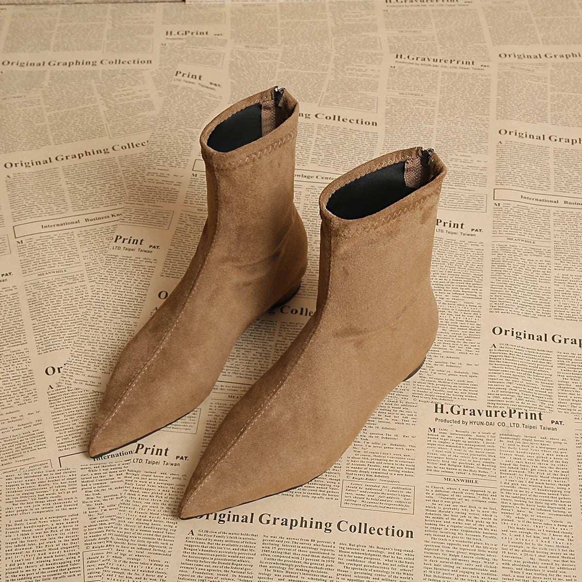 2025 Autumn Suede Warm Casual Women's Ankle Boots Comfortable and Elegant Pointed Toe Party Low Heel New Women's High Heels