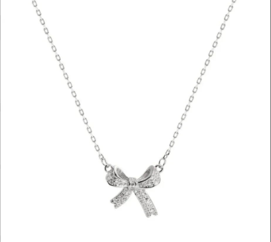 Exquisite Copper Inlaid Zirconia Bow Pendant Necklace for Women Girls Sweet Clavicle Chain Bridal Wedding Jewelry Accessories