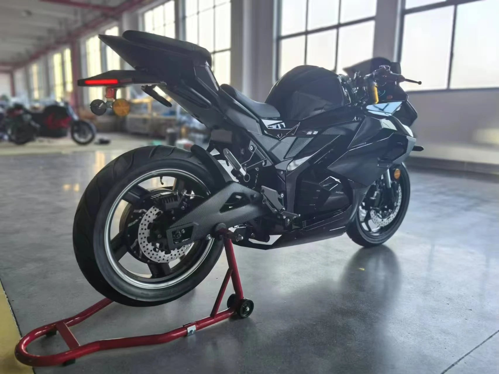 LANYANG Racing Electric Motorcycle 72V 8000W Lithium Battery 120km/h High Quality and Cheap