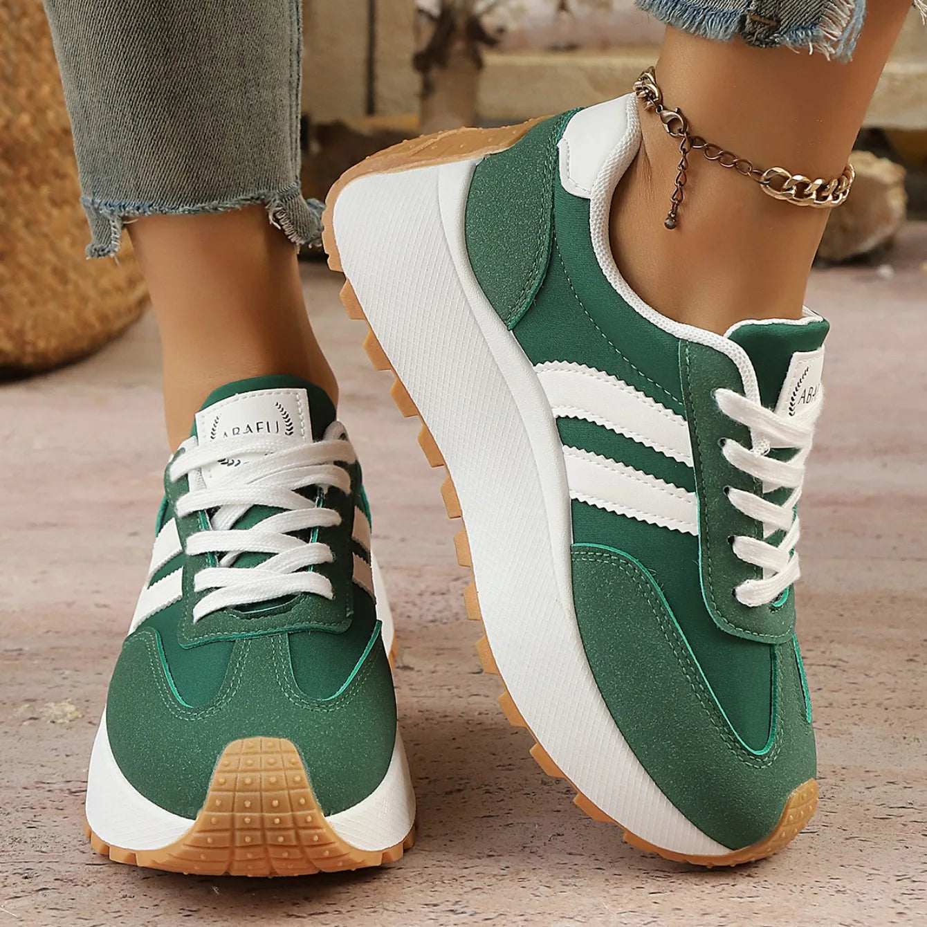 Women Sneakers Brand Luxury Vulcanized Shoes Casual Platform Shoes for Women Light Comfortable Outdoor Running Sneakers Women