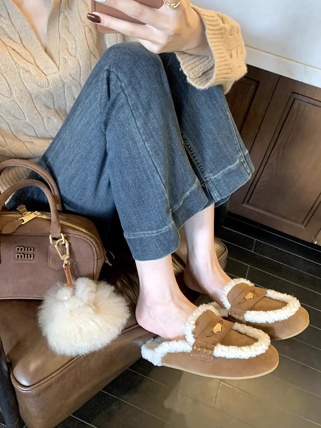 Women's slippers 2025 autumn and winter warm fur half slippers for wearing outside slippers