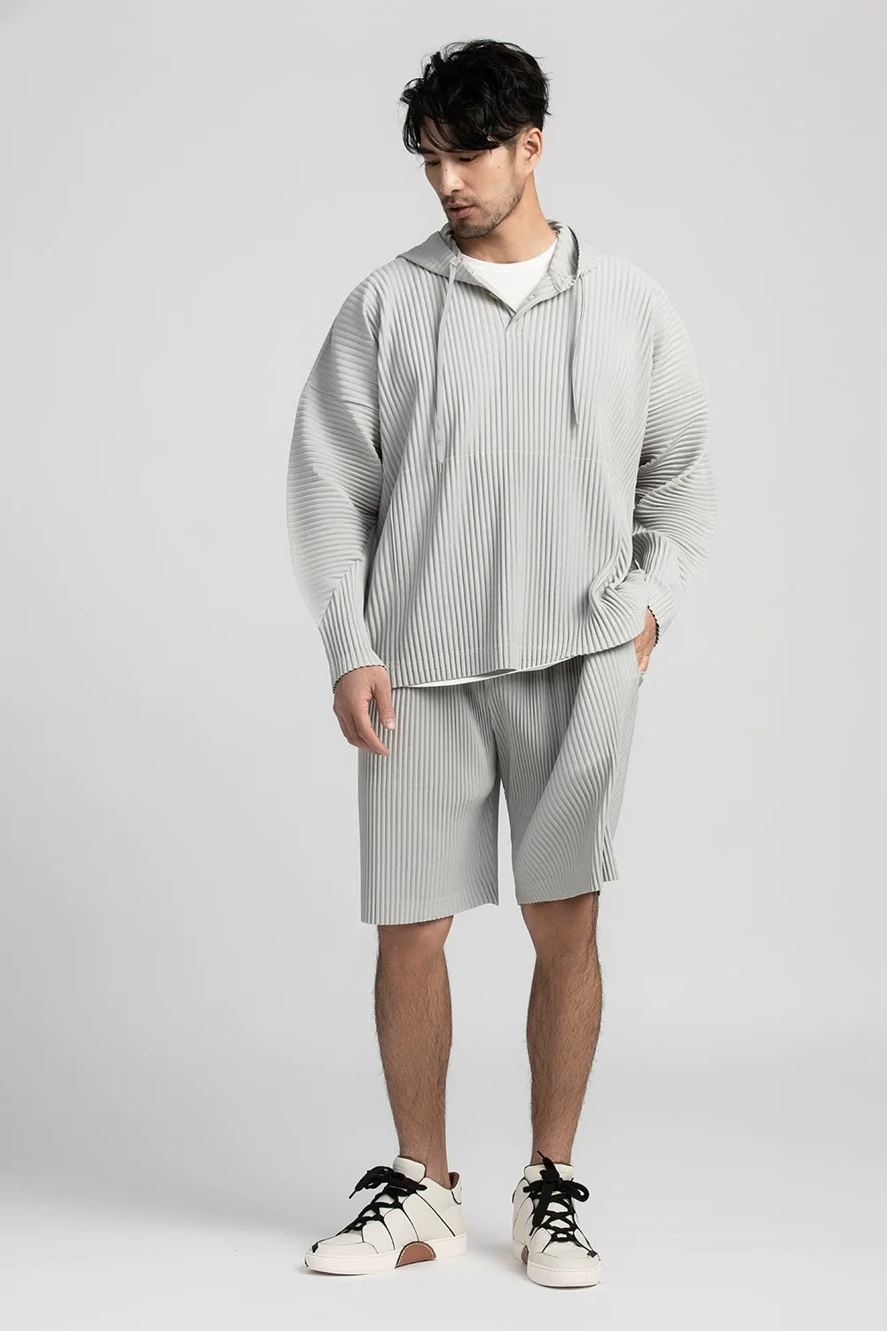 Miyake Pleated Shorts For Men Five-point Pants Baggy Casual Sports Shorts Japanese Pleated pants