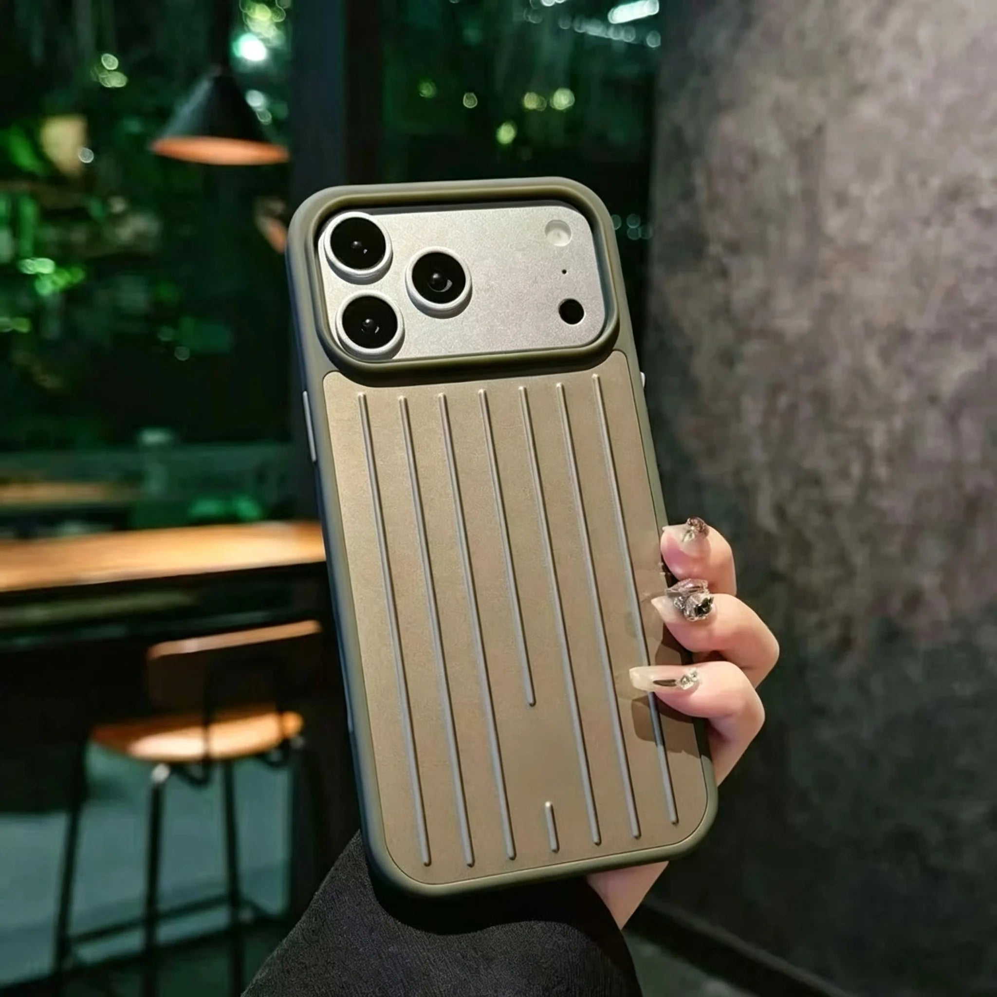 Ultra Luxury 3D striped pattern alloy back phone case for iPhone 17 16 15 14 Pro Max 13 panel with logo, comes with gift box