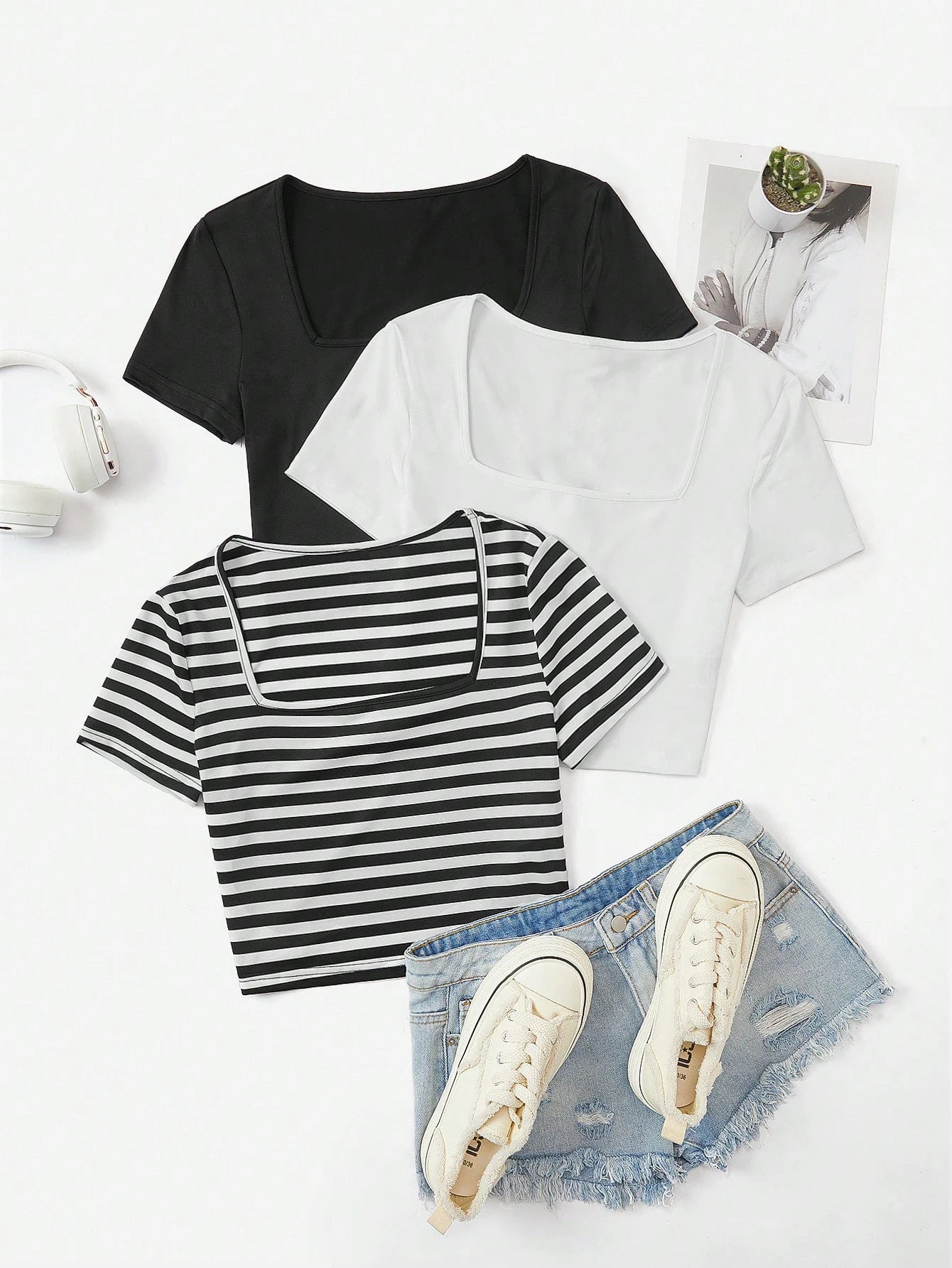 3 Pieces Summer slim fit T-shirt women's sexy short sleeved  U-neck low cut solid color basic black/white Korean style crop top