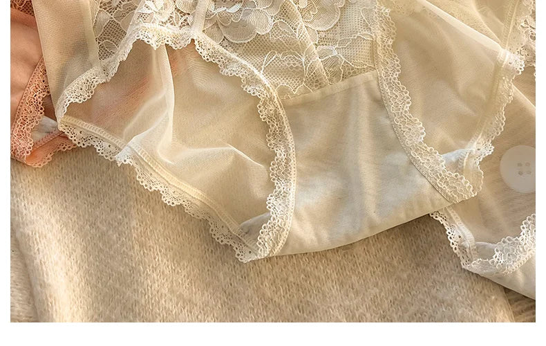 1Pcs Women's Underwear Panty black Sexy Lace Panties Girl Hollow Comfort Briefs Mid Waist Seamless Underpants Female Lingerie