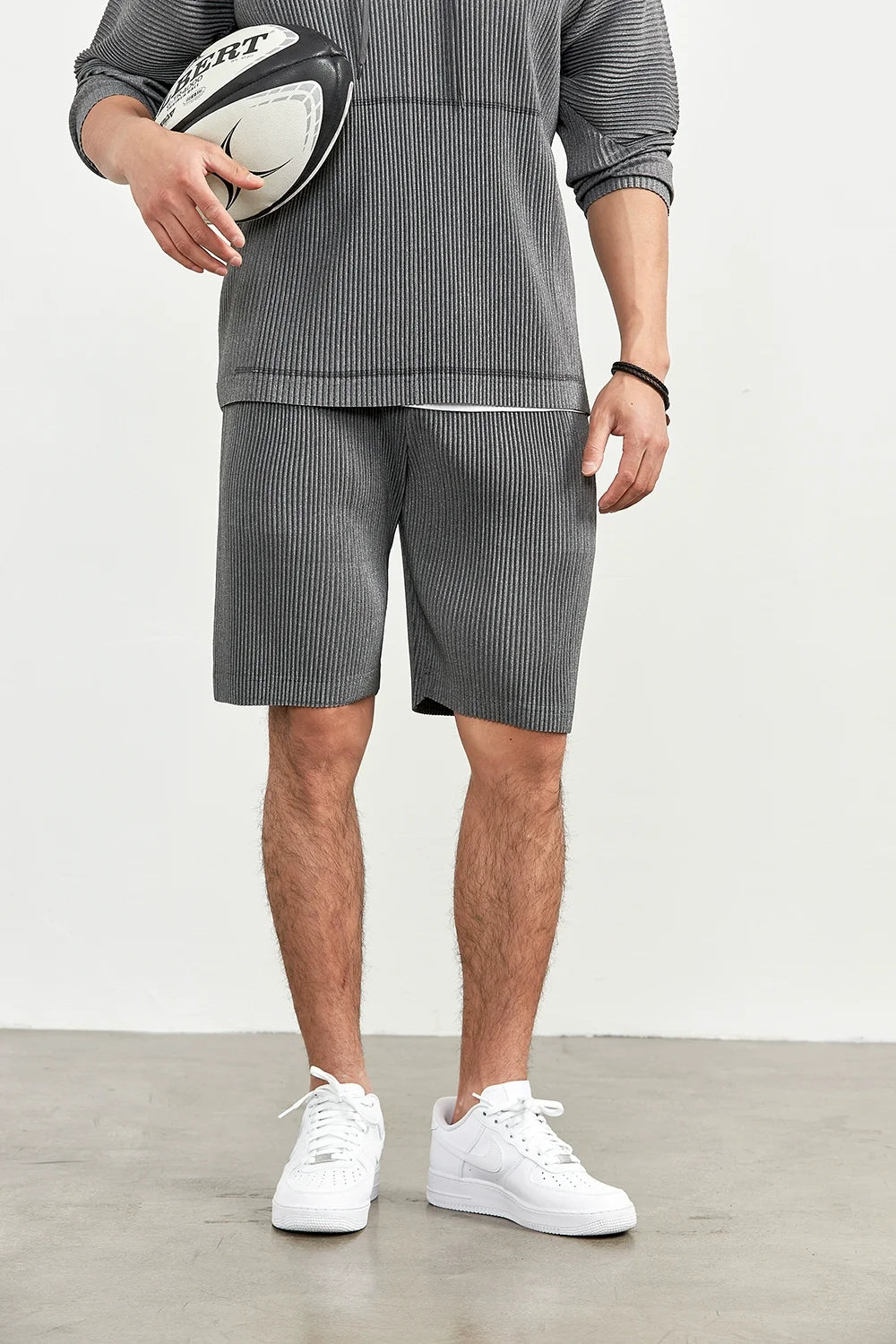 Miyake Pleated Shorts For Men Five-point Pants Baggy Casual Sports Shorts Japanese Pleated pants
