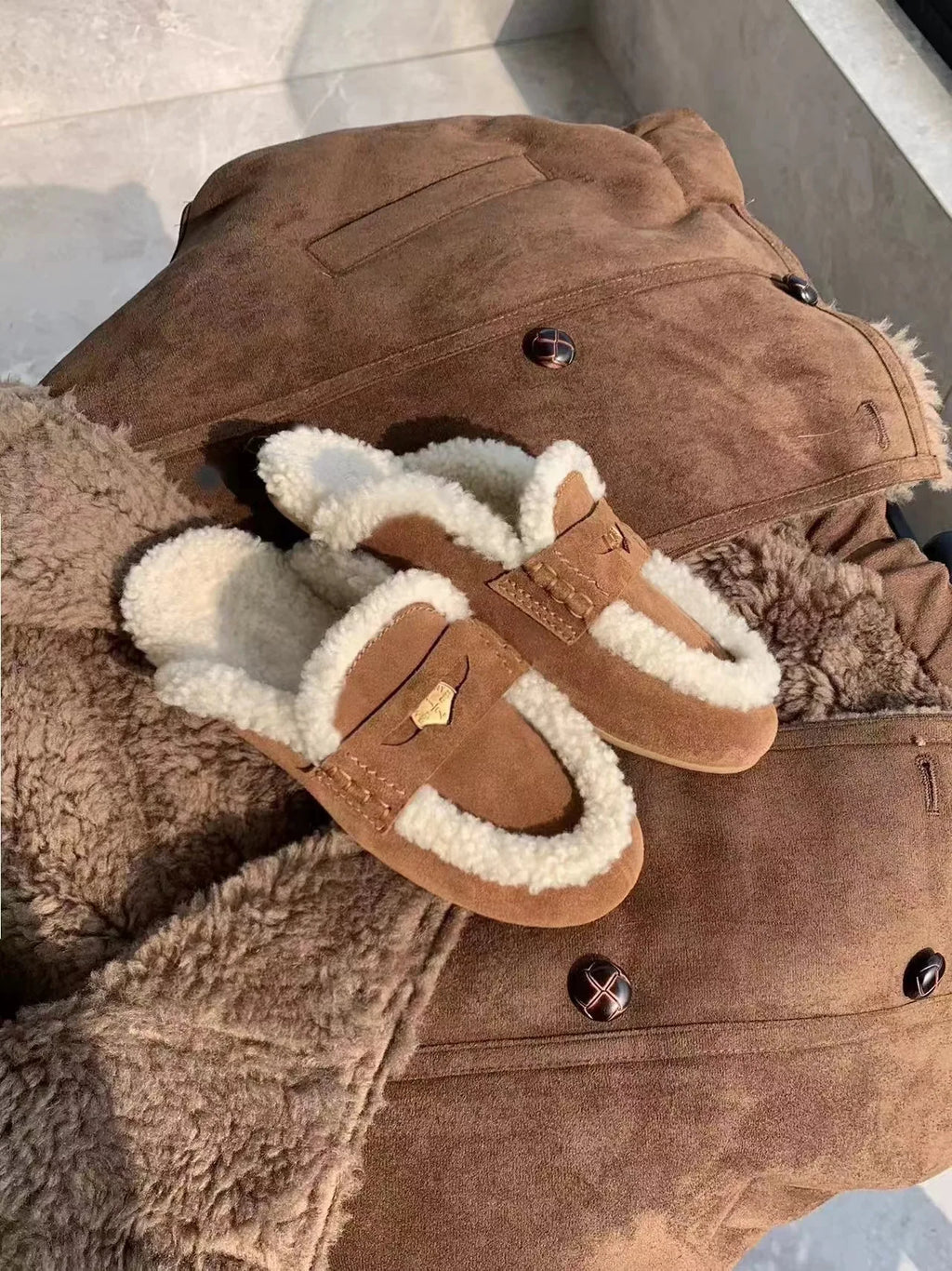 Women's slippers 2025 autumn and winter warm fur half slippers for wearing outside slippers