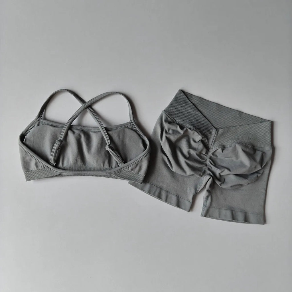 Women's 2-Piece Yoga Suit Seamless Fitness Suit Gym Clothes Sports Bra Impact Shorts Set Workout Set Gym Outfit