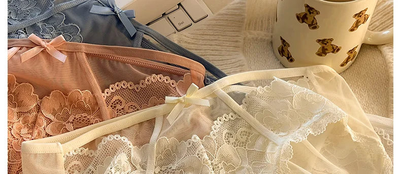 1Pcs Women's Underwear Panty black Sexy Lace Panties Girl Hollow Comfort Briefs Mid Waist Seamless Underpants Female Lingerie