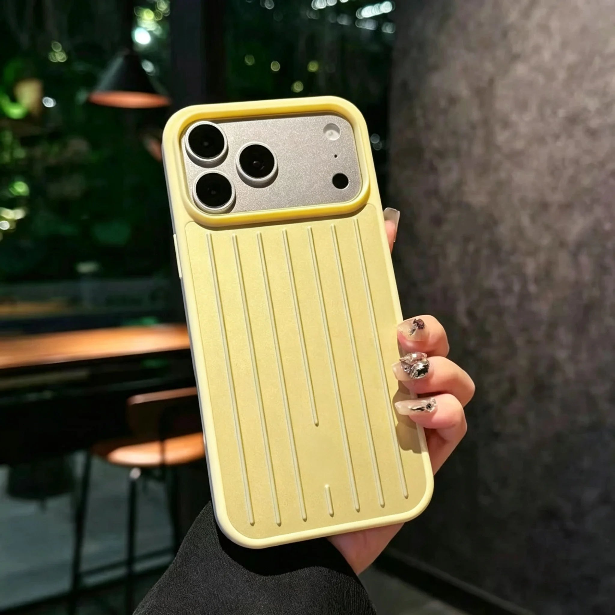 Ultra Luxury 3D striped pattern alloy back phone case for iPhone 17 16 15 14 Pro Max 13 panel with logo, comes with gift box