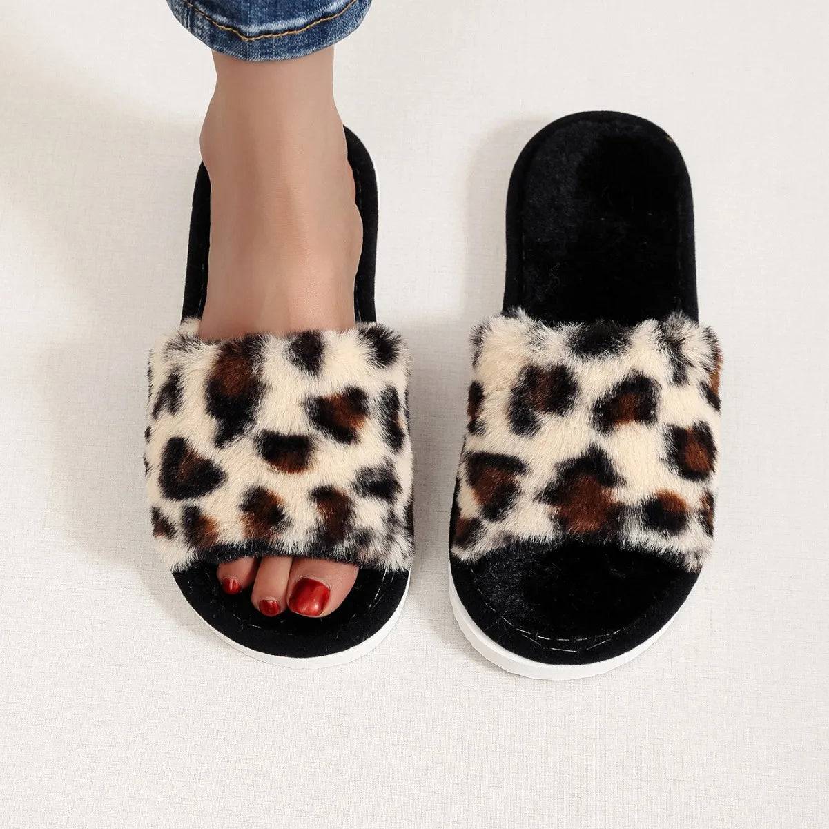 Four Seasons New Women's Home Slippers Opening White Fur Slides Warm Plush Sandals Female Comfortable Lightweight Flat Shoes