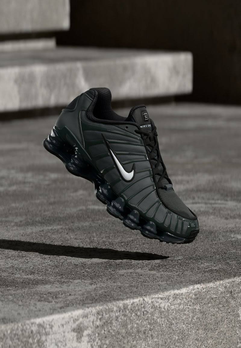 Nike Sportswear SHOX TL - Baskets basses - white/black