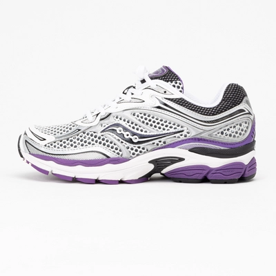 Saucony Progrid Omni 9 en gris clair